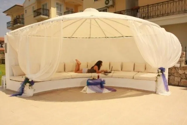 Nevada & Θέρετρο